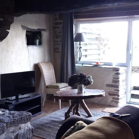 Petite maison dans les Monts d'Arrée TY COZ Commana Esterno foto