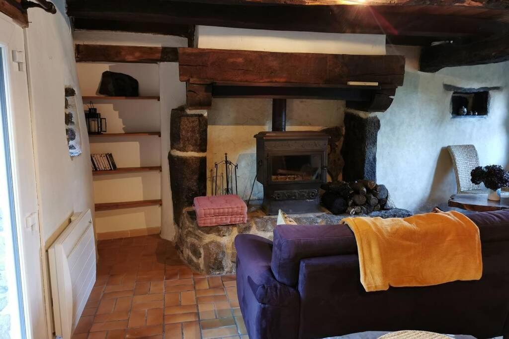 Petite maison dans les Monts d'Arrée TY COZ Commana Esterno foto